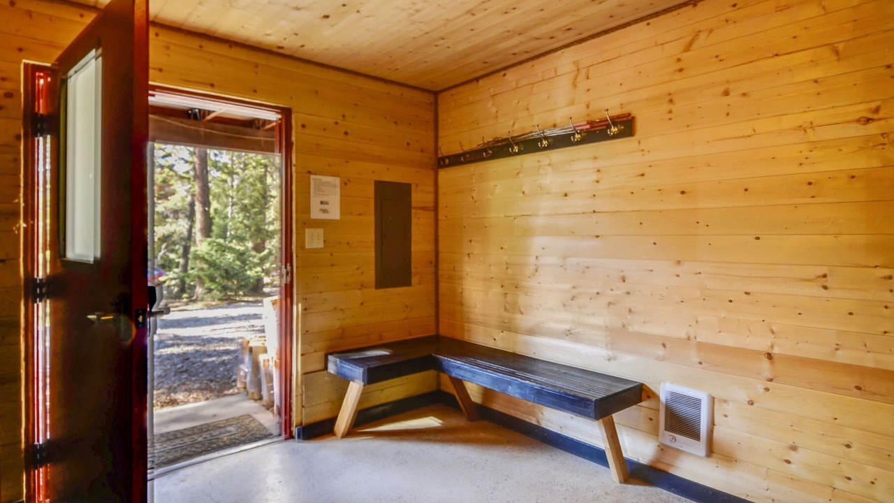 Photo of Livingroom in Duck Creek Village