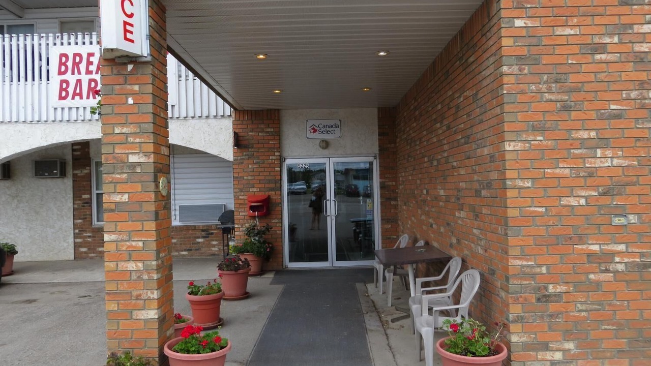 Photo of Outdoor in Claresholm