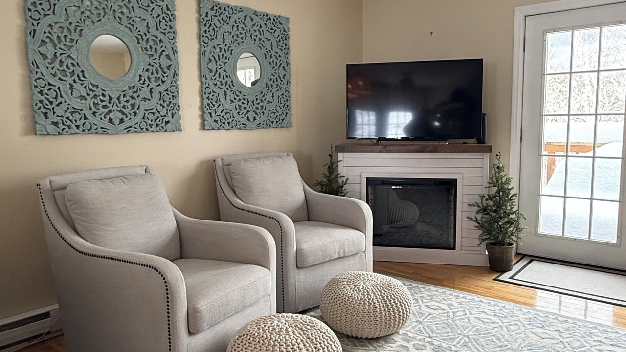 Photo of Livingroom in Adirondack