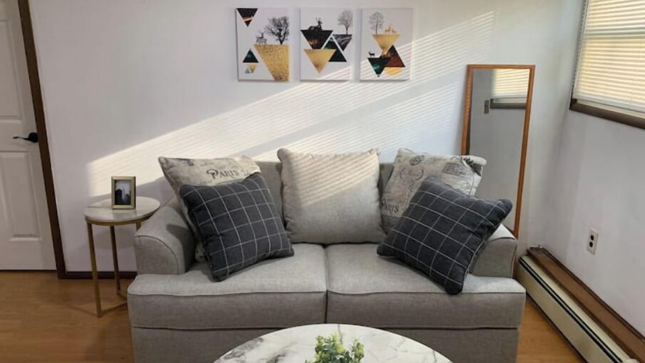 Photo of Livingroom in Bay Shore