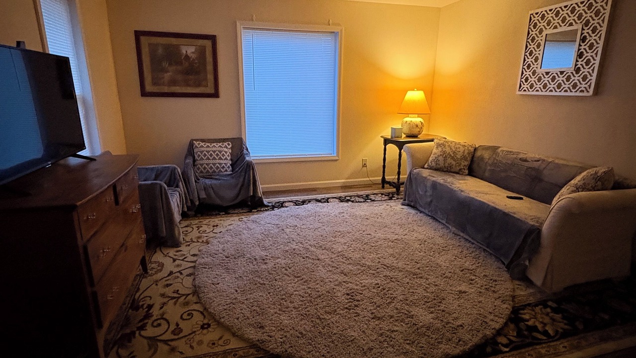 Photo of Livingroom in Bedford