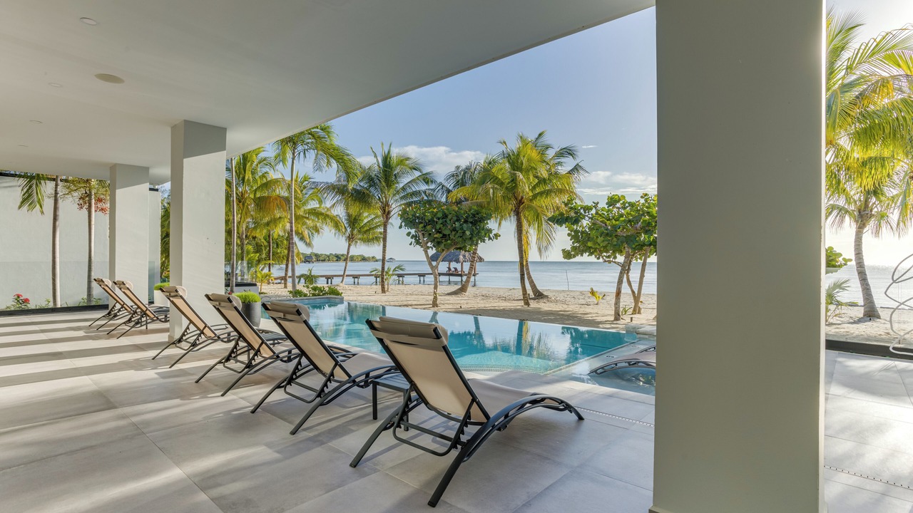 Photo of Patio Balcony in Surfside