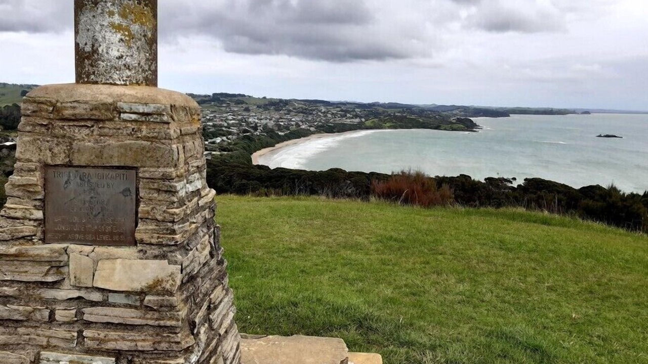 Photo of Others in Cable Bay