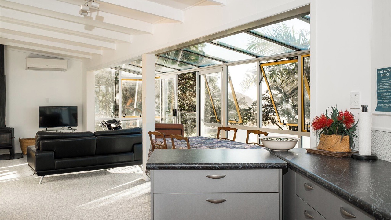 Photo of Livingroom in Cable Bay
