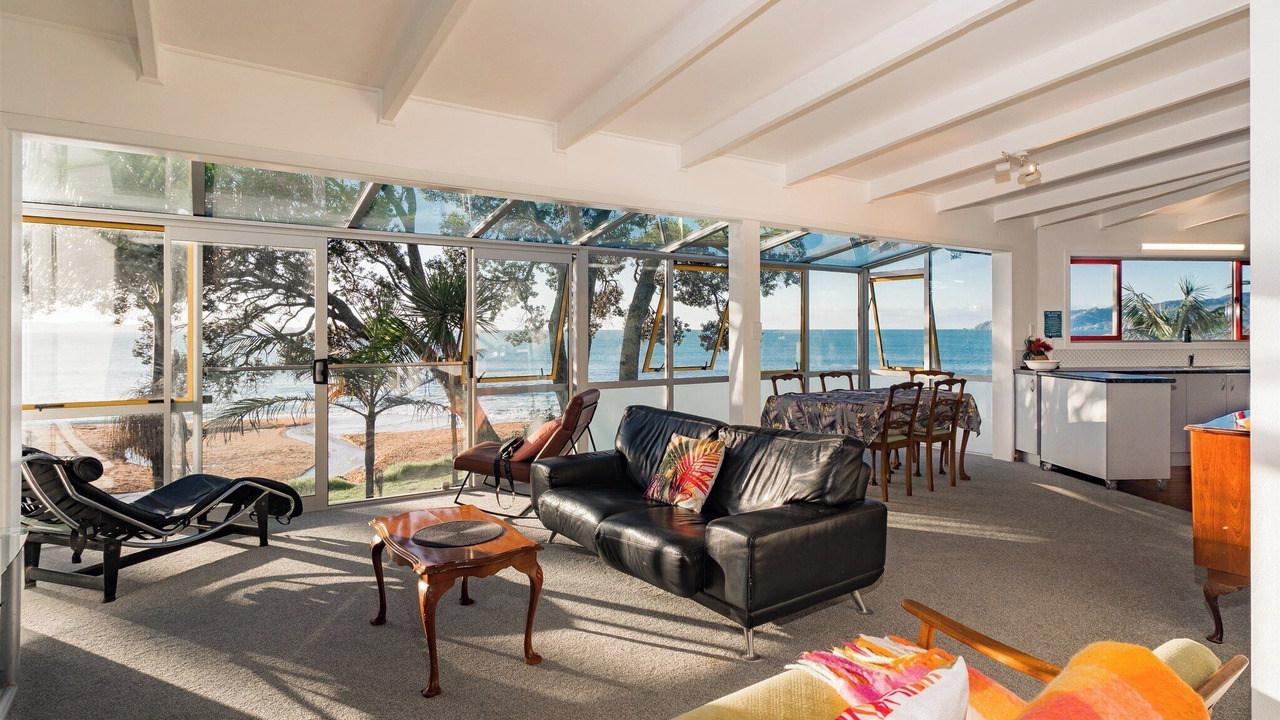 Photo of Livingroom in Cable Bay