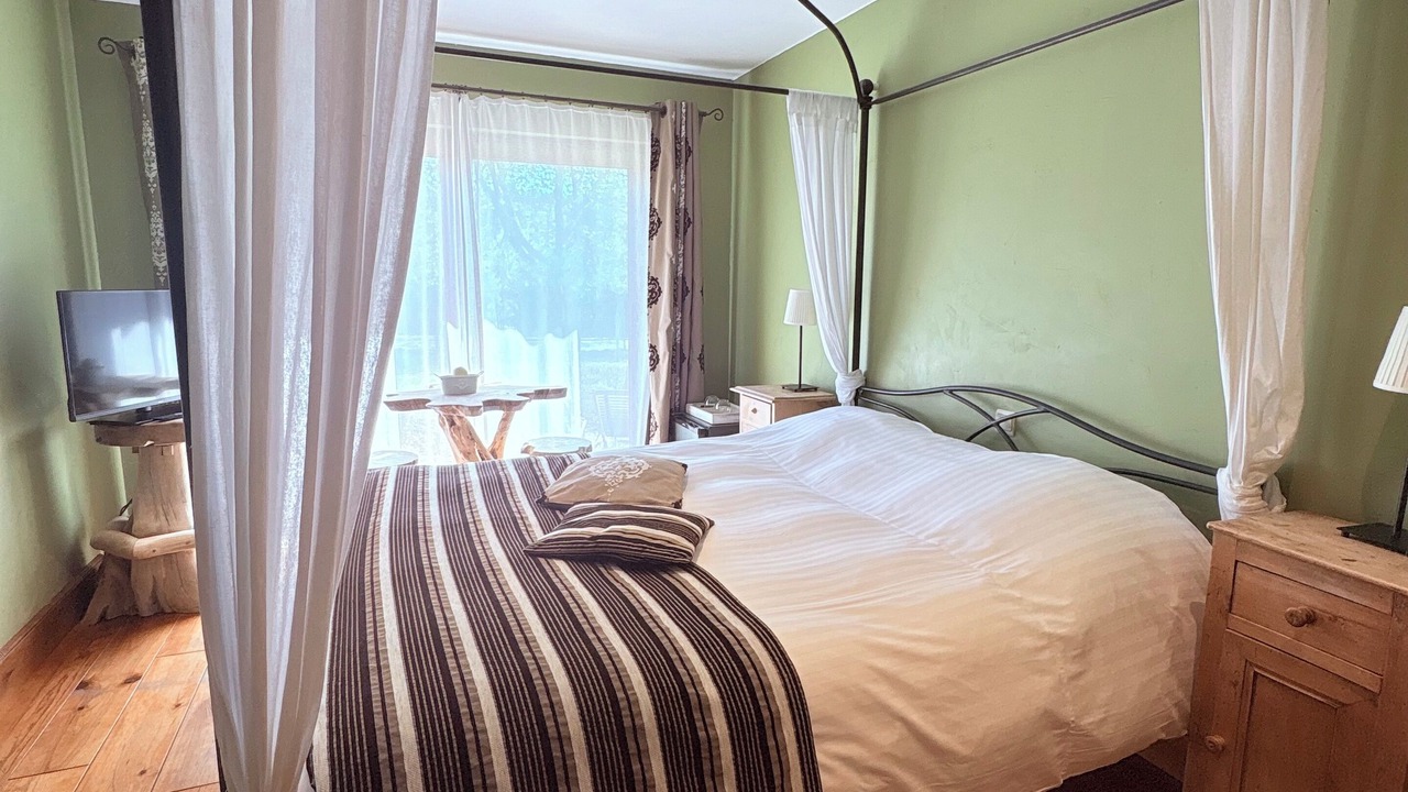 Photo of Bedroom in Bohon