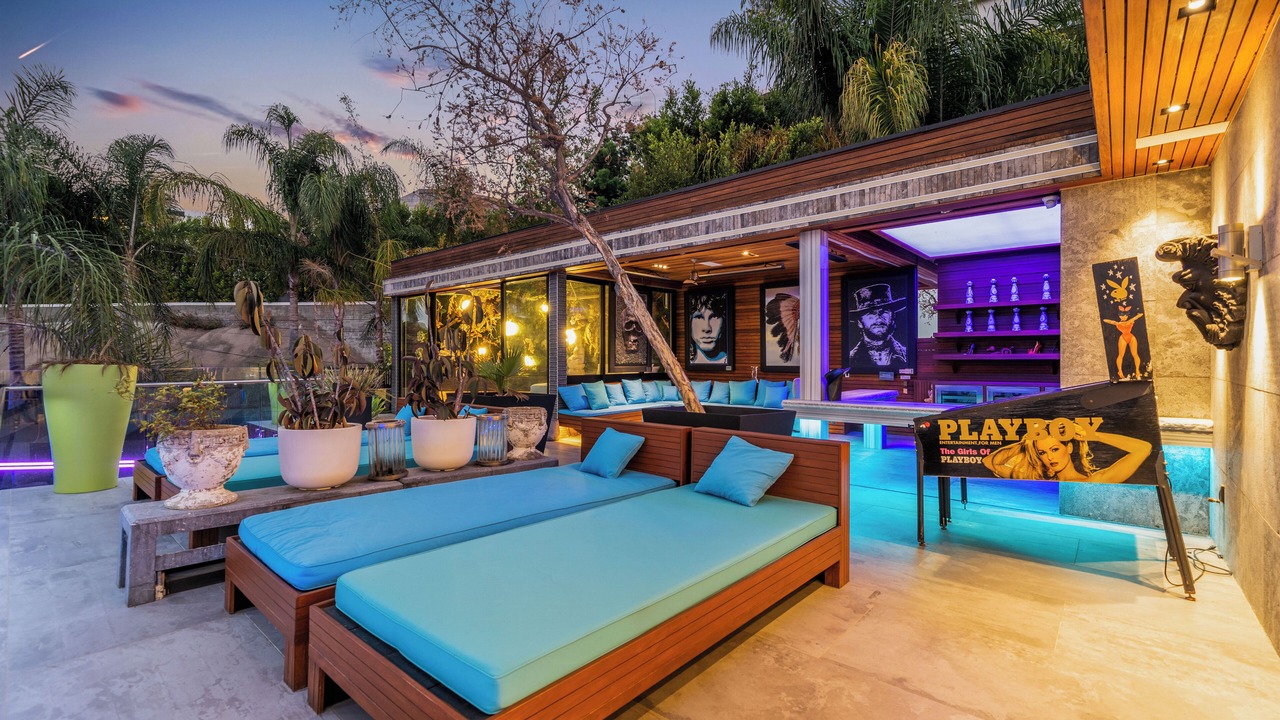 Photo of Outdoor in Hollywood Hills West