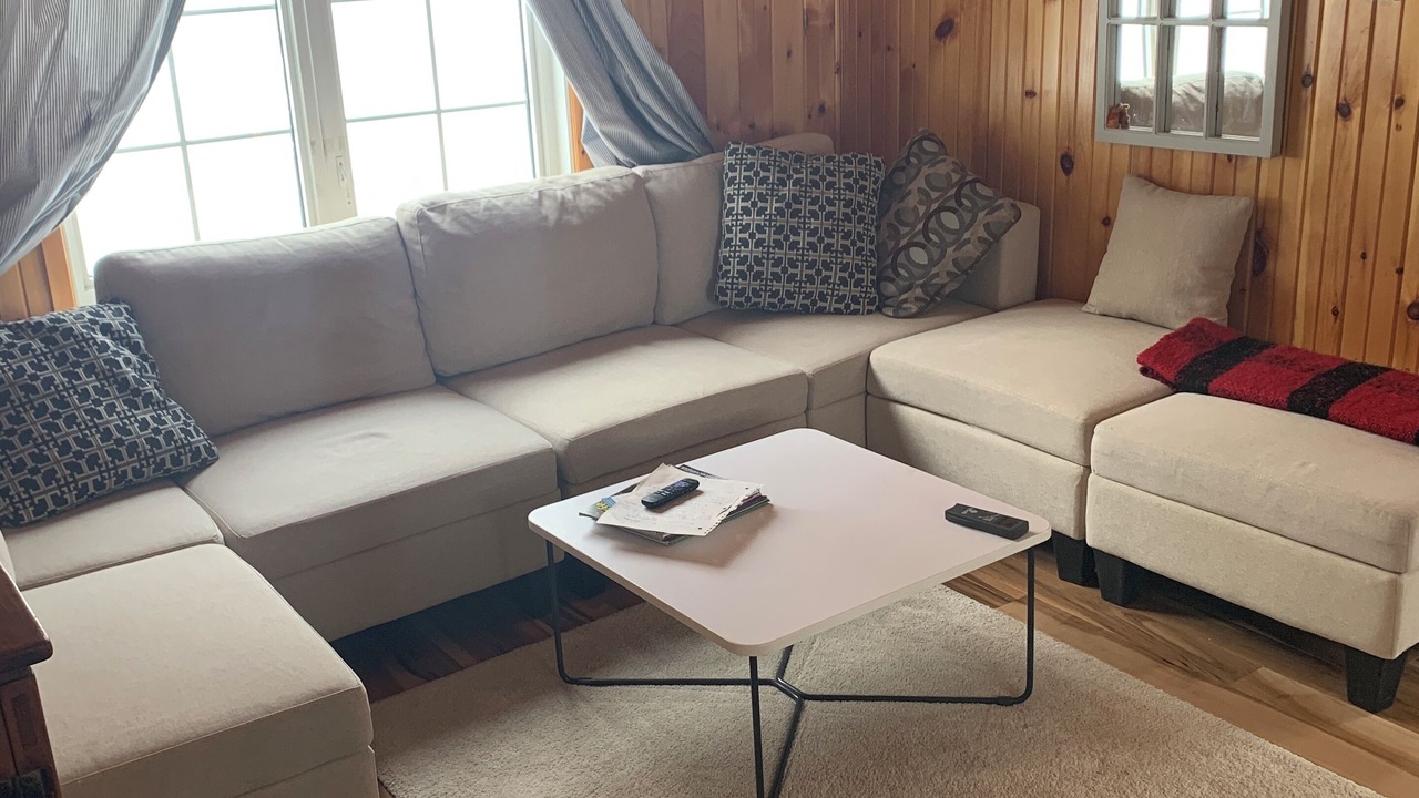 Photo of Livingroom in Haliburton