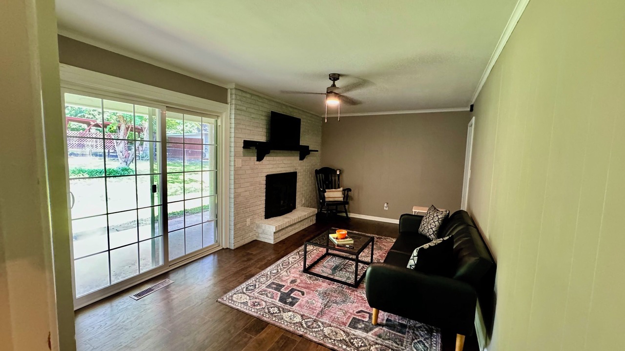 Photo of Livingroom in Clarksville