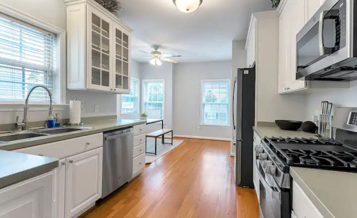 Photo of Kitchen in Chic's Beach