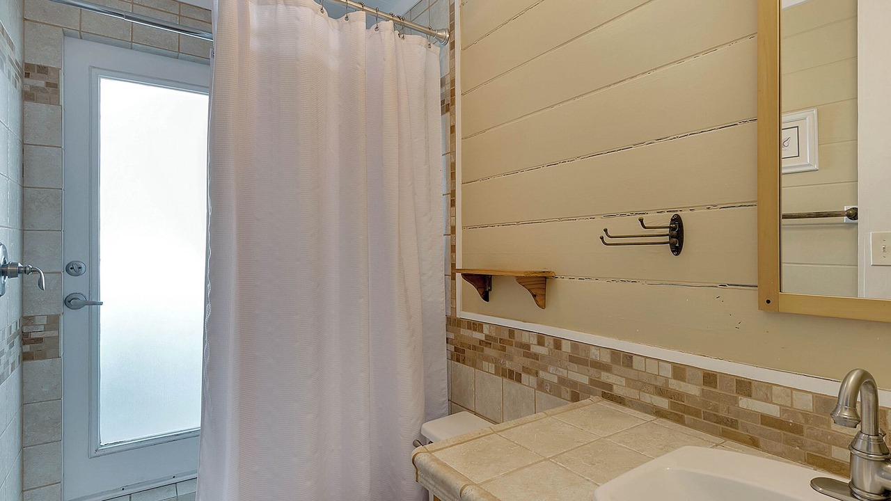 Photo of Bathroom in Seaside