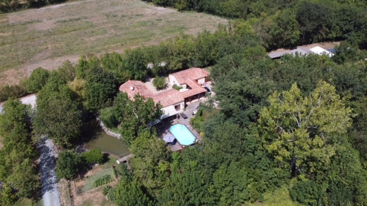 Photo of Outdoor in Nalliers