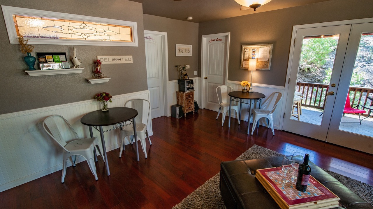 Photo of Livingroom in Shaver Lake