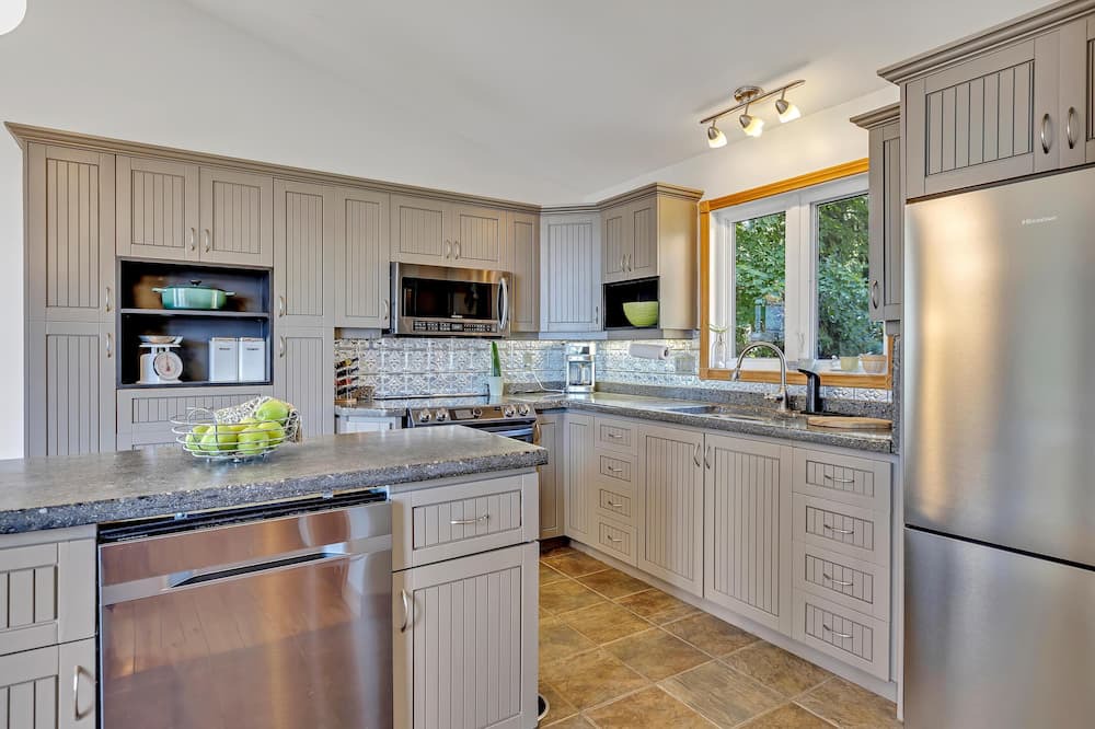 Photo of Kitchen in Lindsay