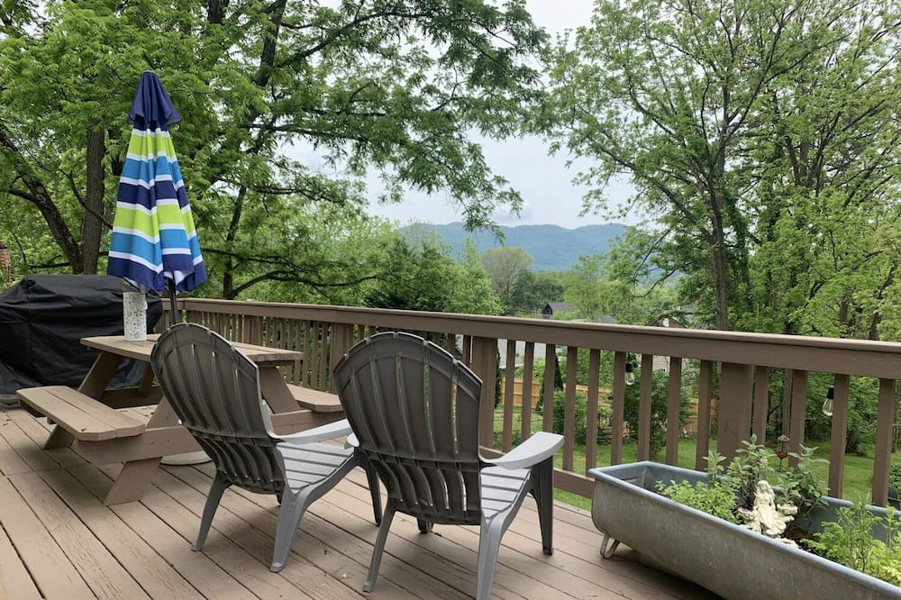 Photo of Outdoor in Oakley