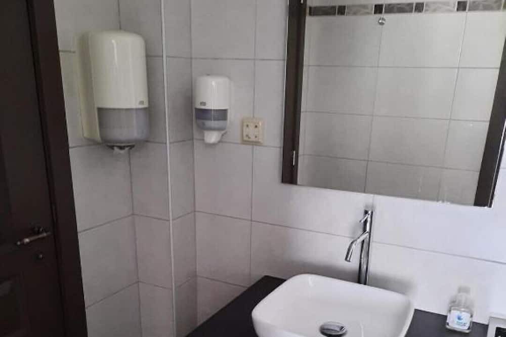 Photo of Bathroom in Langemark