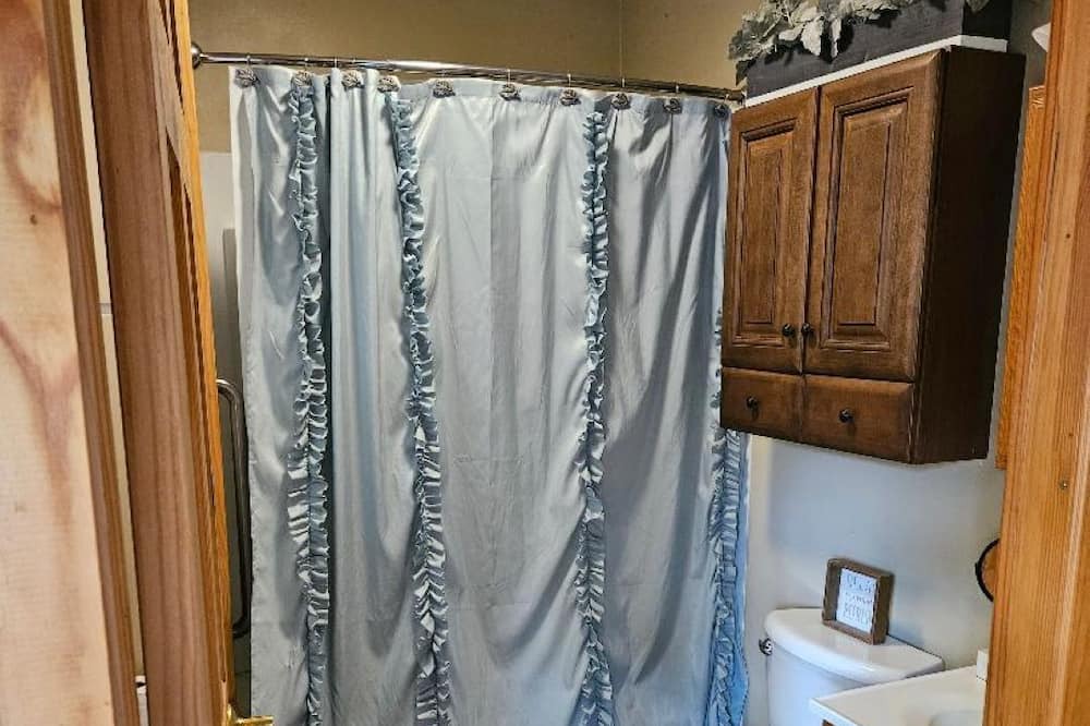Photo of Bathroom in Clearbrook