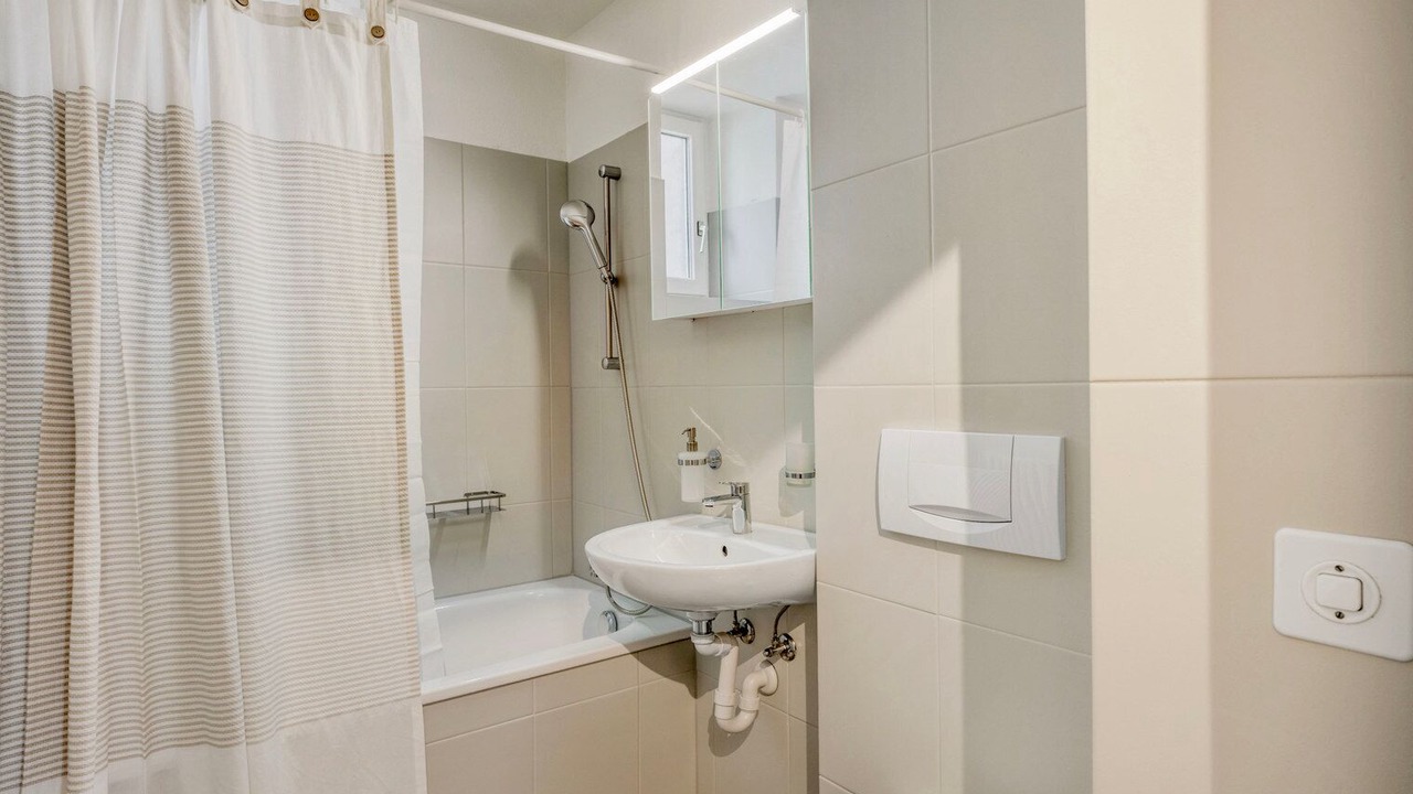 Photo of Bathroom in Hard