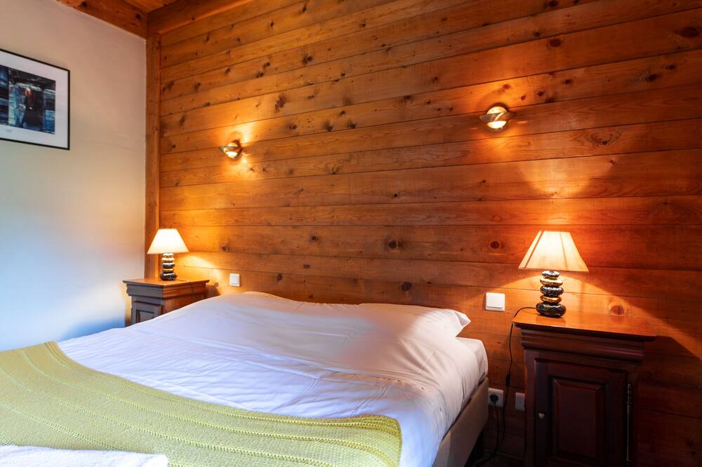 Photo of Bedroom in Vaulx