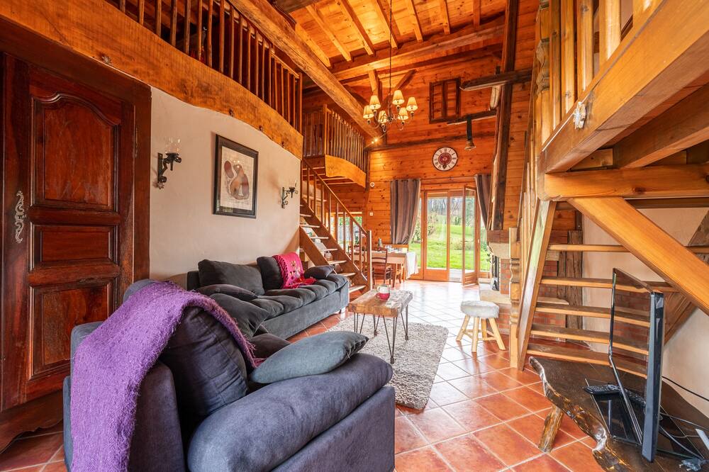 Photo of Livingroom in Vaulx