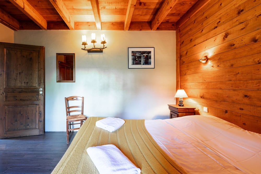 Photo of Bedroom in Vaulx