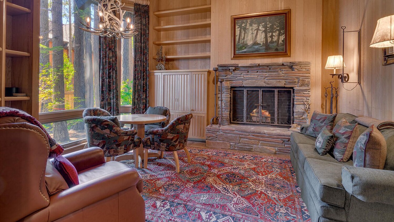 Photo of Livingroom in Tahoe Pines