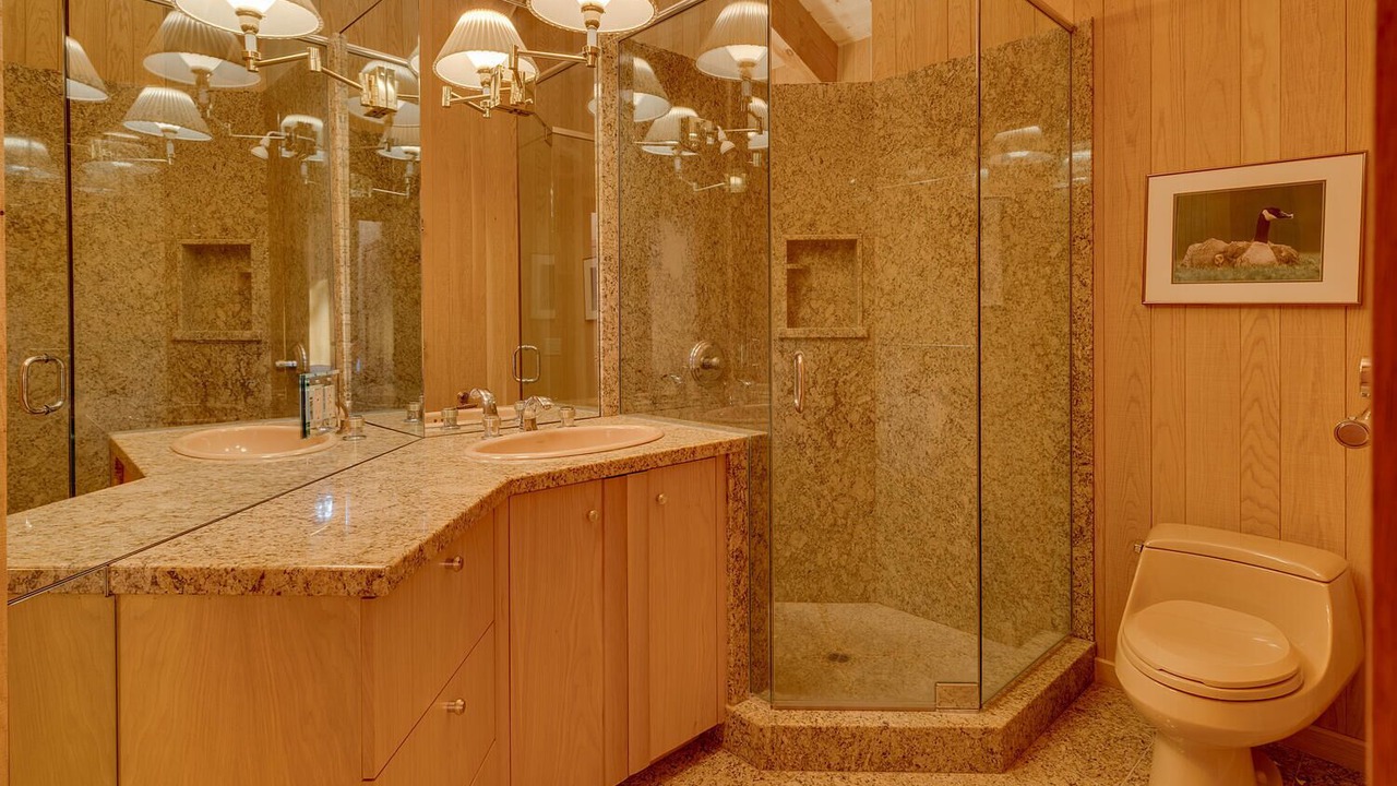 Photo of Bathroom in Tahoe Pines