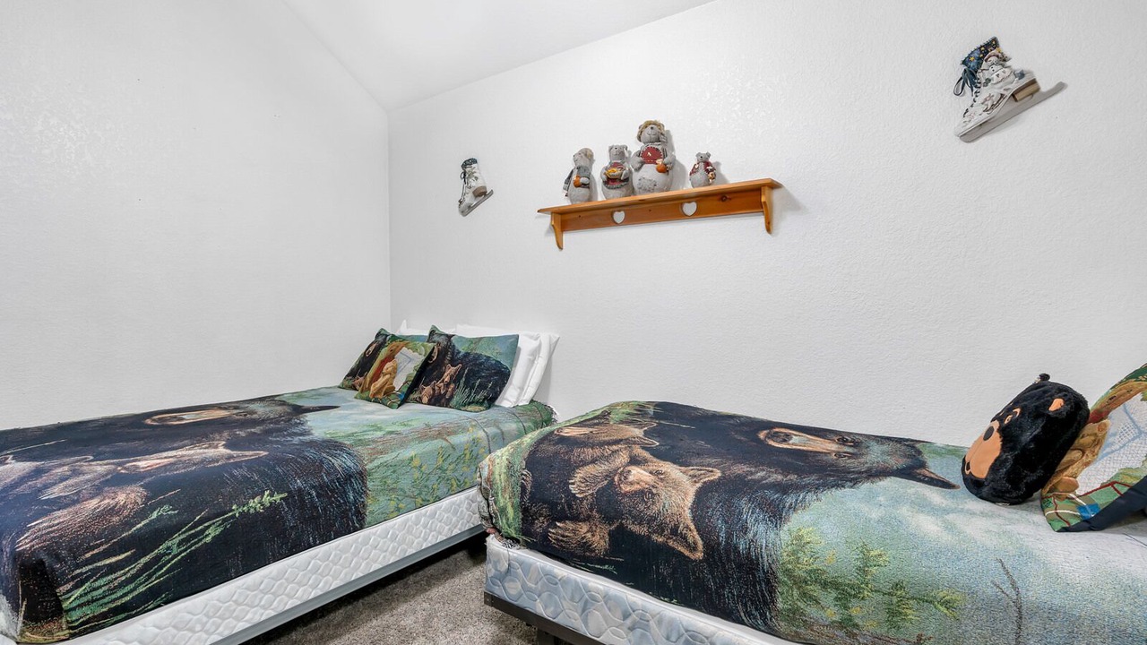 Photo of Livingroom in Yosemite West