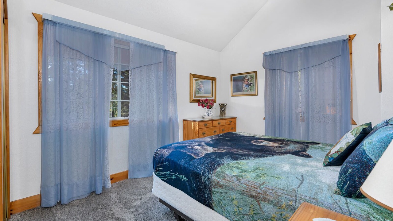 Photo of Livingroom in Yosemite West