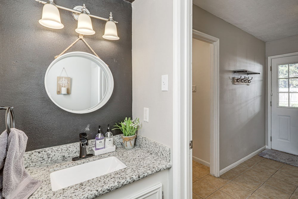 Photo of Bathroom in Klein