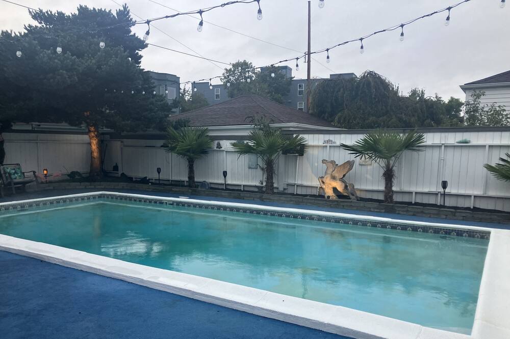 Photo of Outdoor in Alki