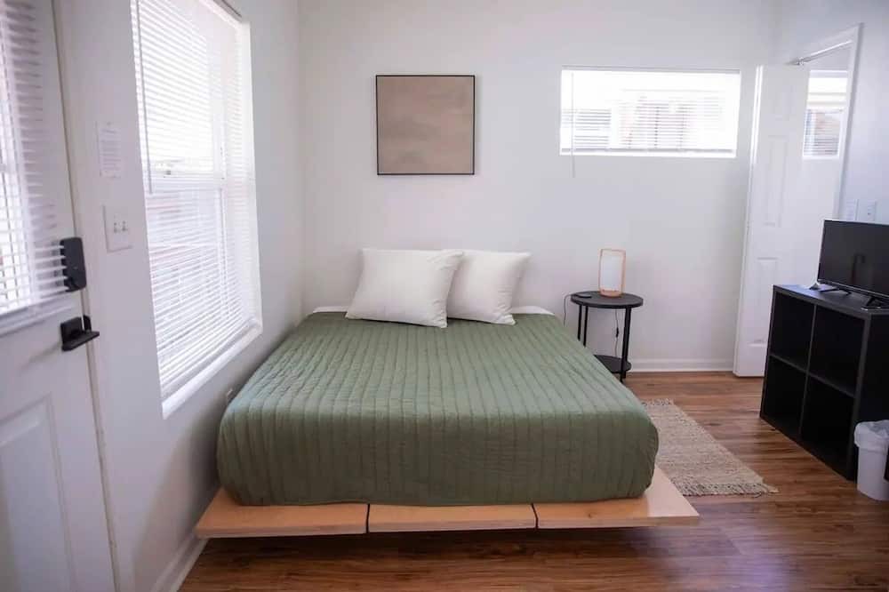 Photo of Bedroom in Mississippi District