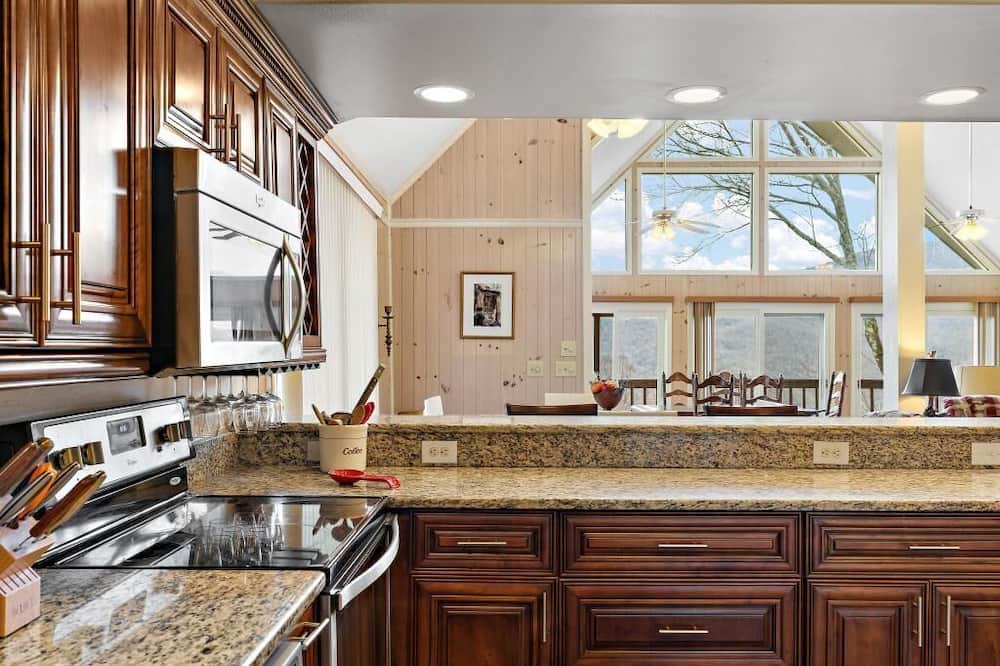 Photo of Kitchen in Seven Devils