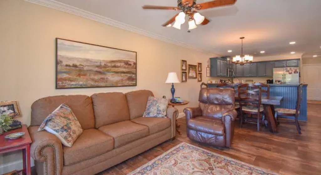 Photo of Livingroom in Alexander City