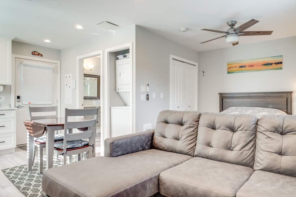 Photo of Livingroom in Port Alberni