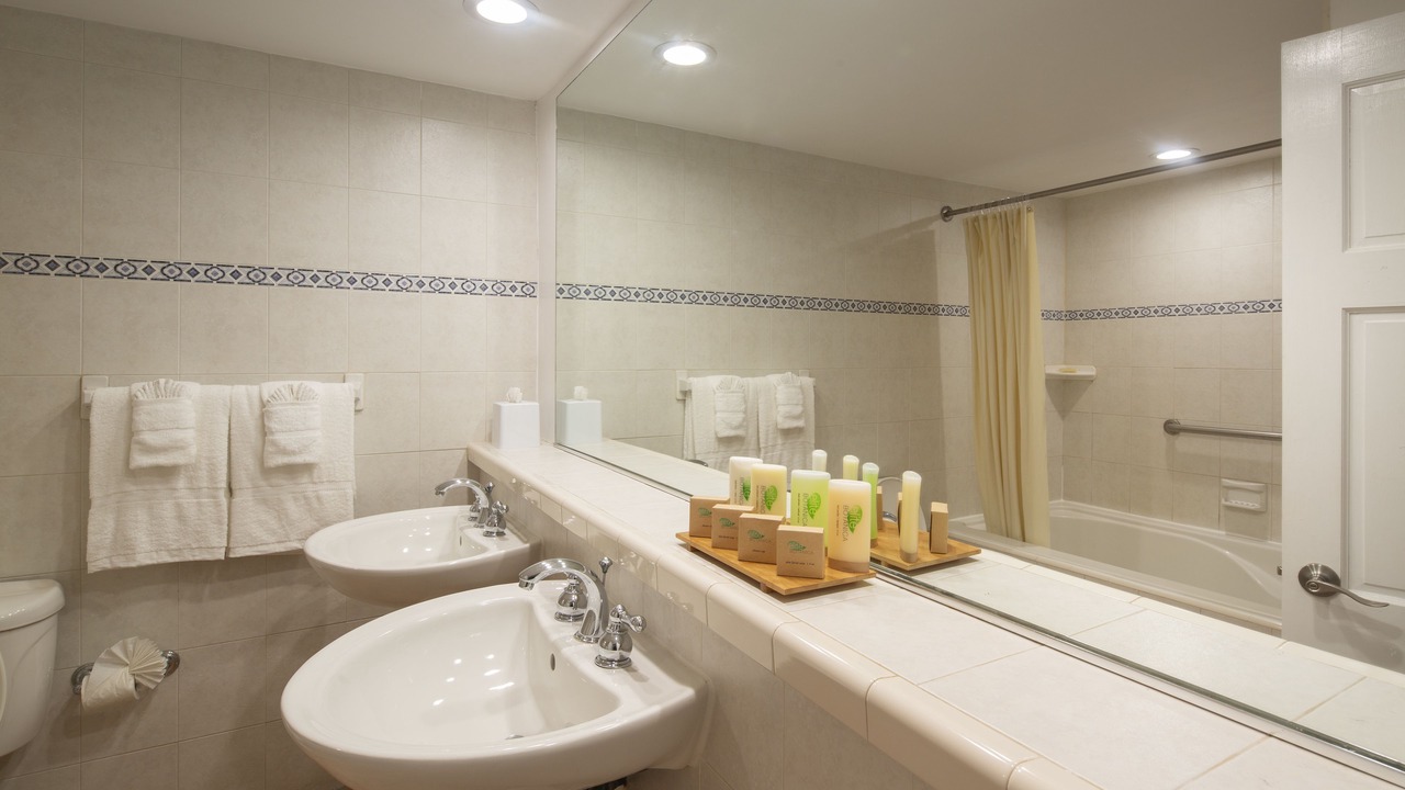 Photo of Bathroom in Mamora Bay