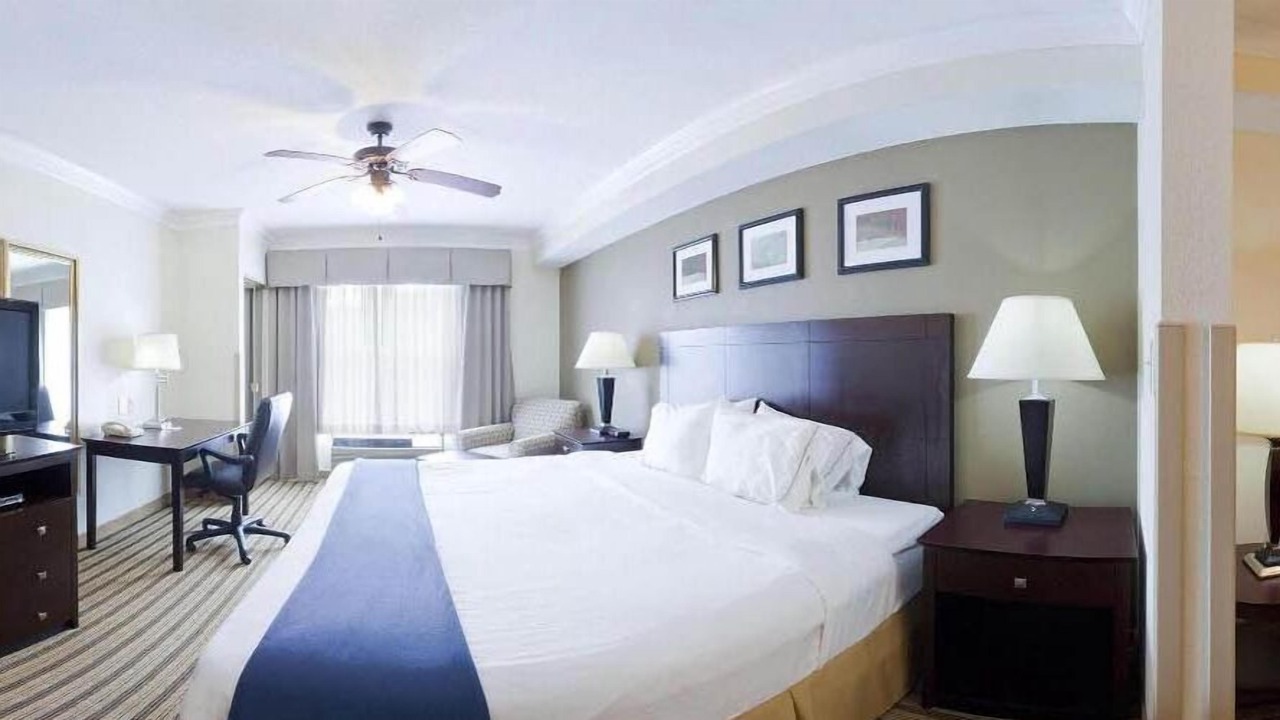 Photo of Bedroom in Byron