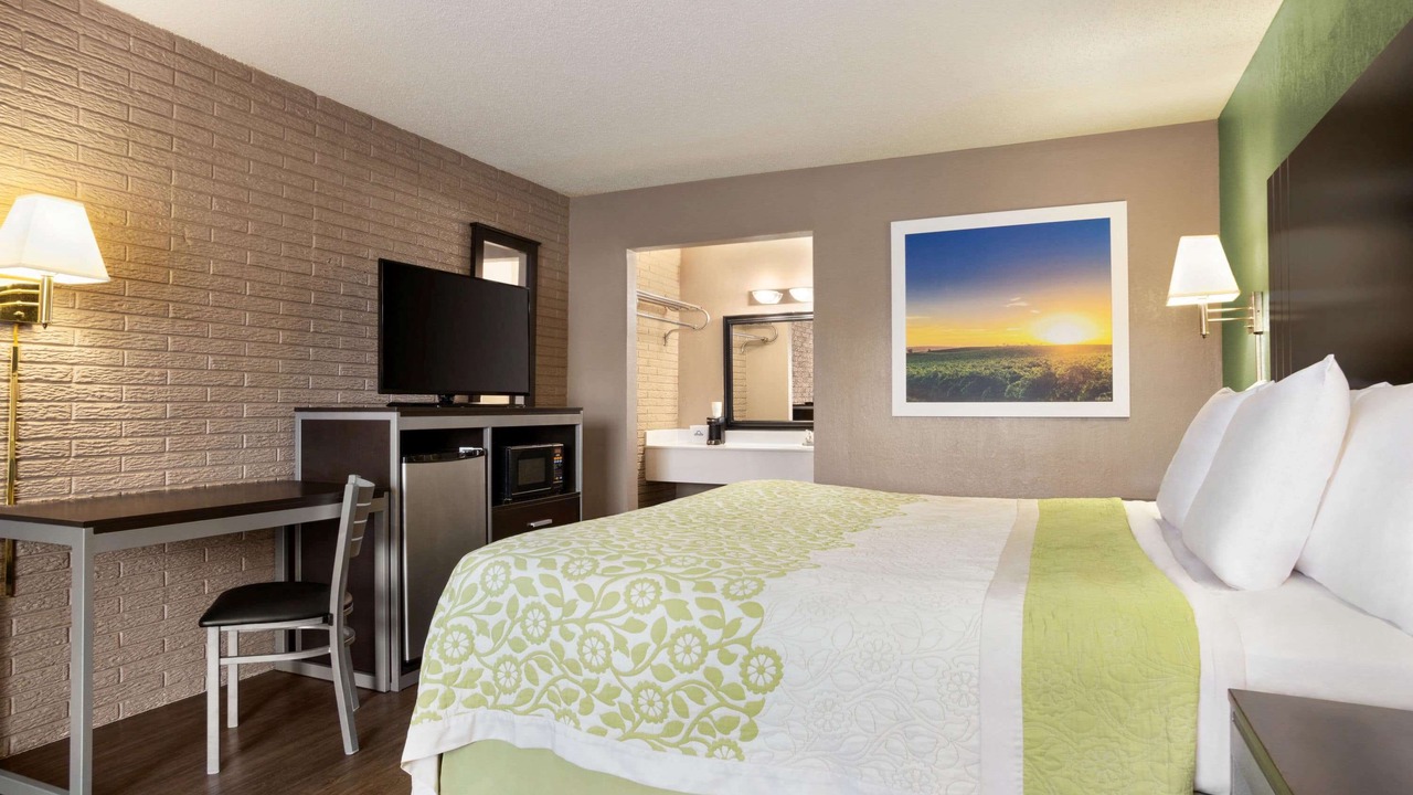 Photo of Bedroom in Hardeeville