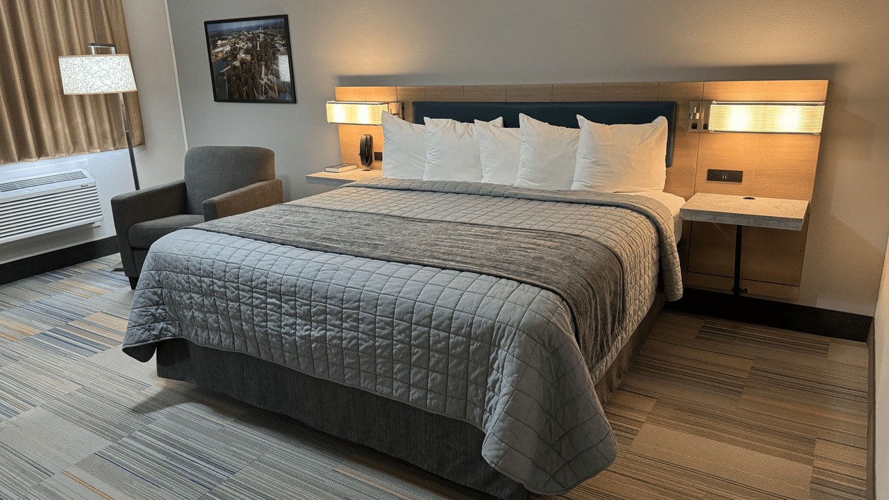 Photo of Bedroom in Maryville