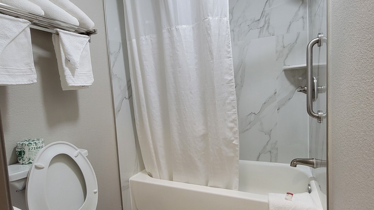 Photo of Bathroom in Ruidoso Downs