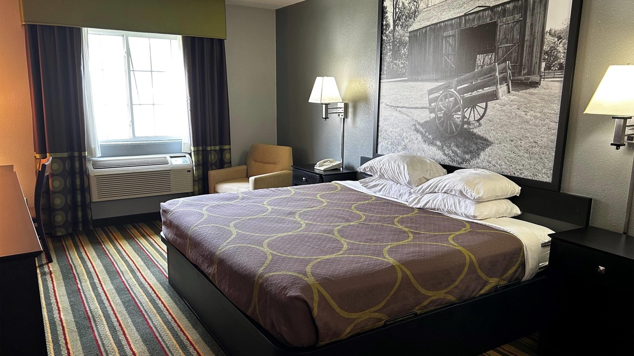 Photo of Bedroom in Mound City