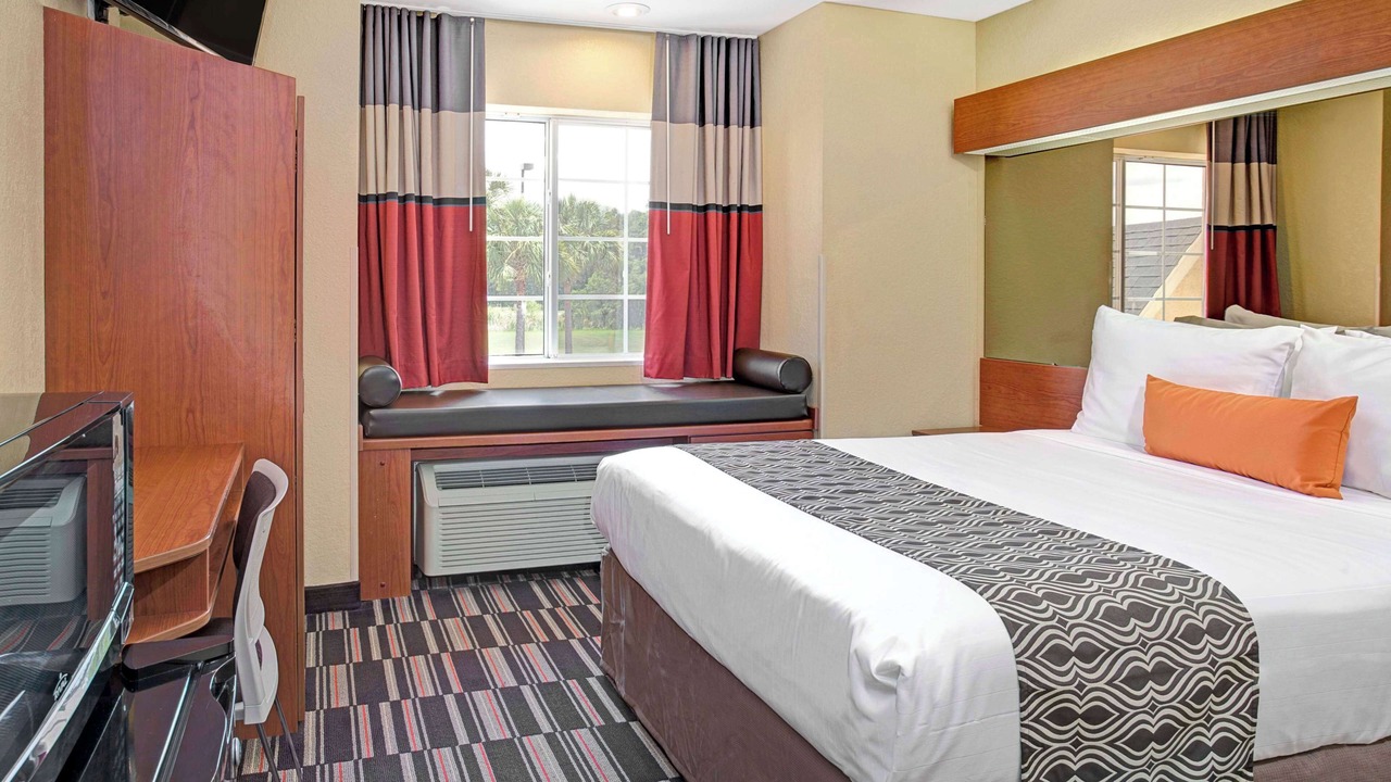Photo of Bedroom in Bushnell