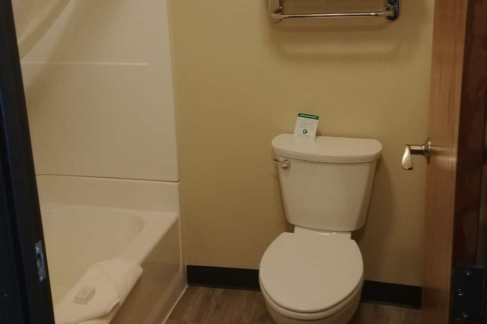 Photo of Bathroom in Broken Bow