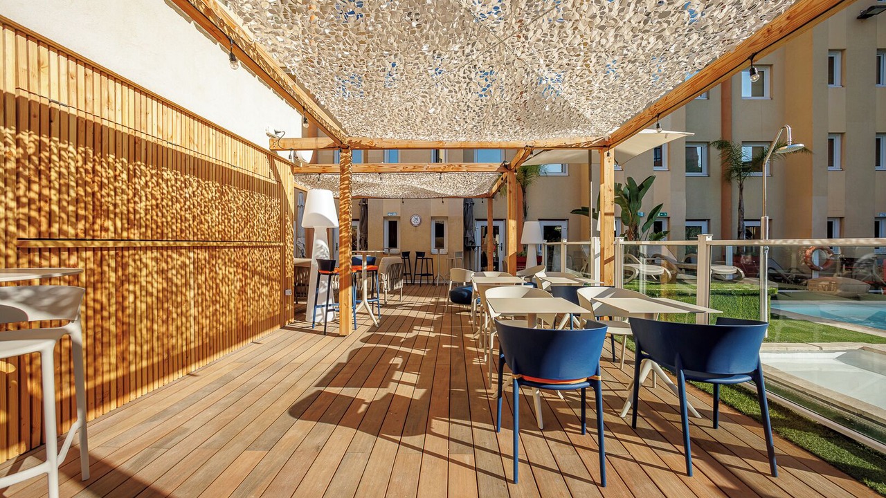 Photo of Patio Balcony in Musicians Quarter