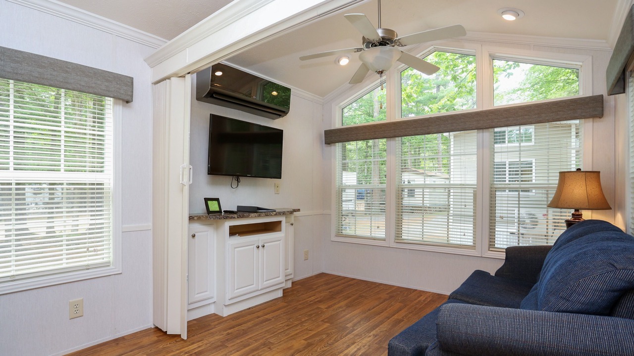 Photo of Livingroom in Moody