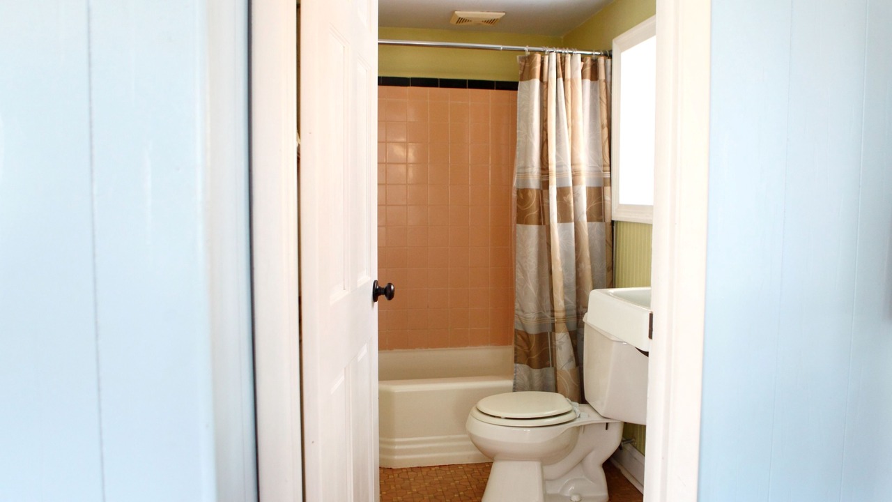 Photo of Bathroom in Woodfin