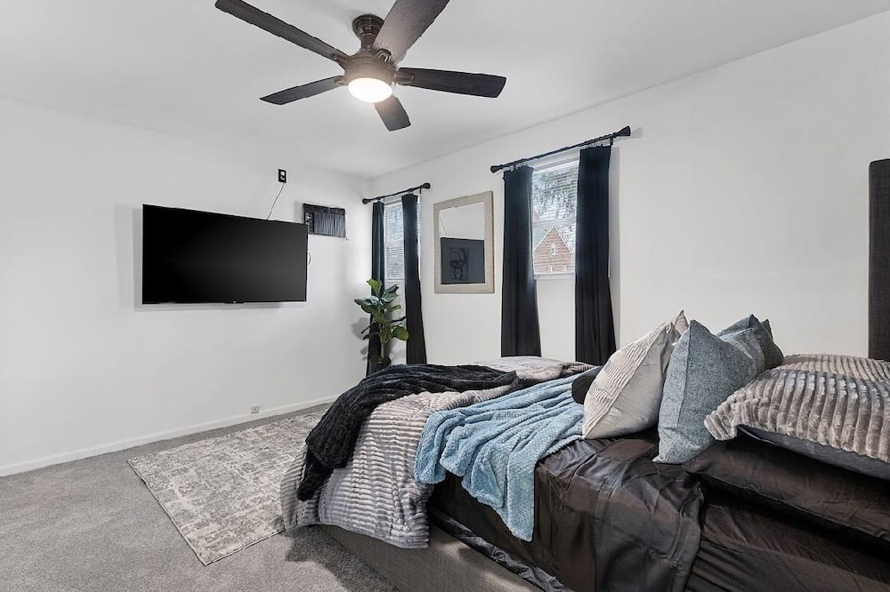 Photo of Bedroom in Homewood