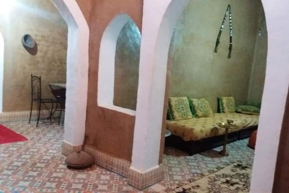 Photo of Others in Hassilabied