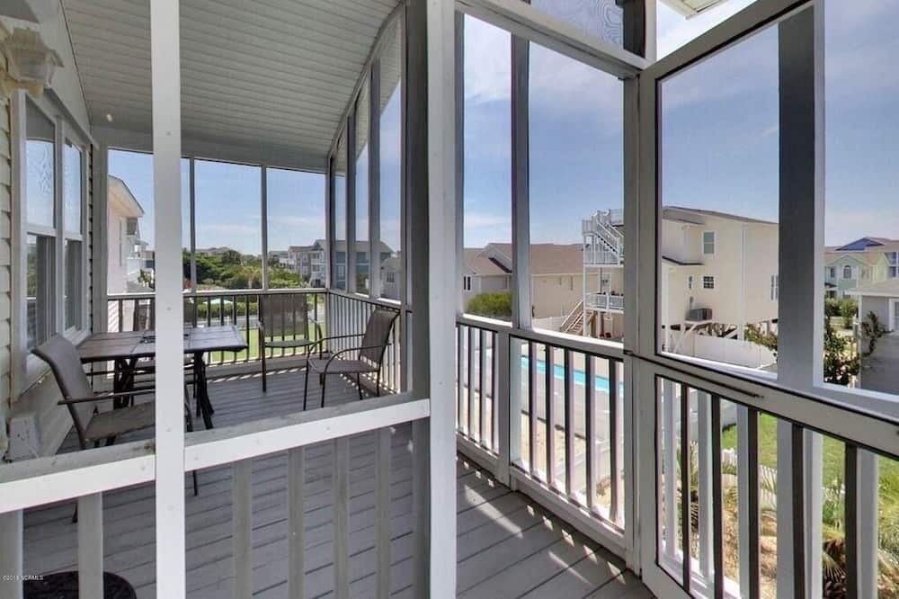Photo of Patio Balcony in Holden Beach