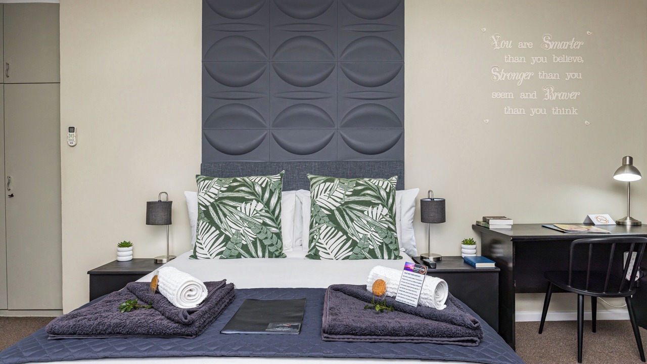 Photo of Bedroom in Plattekloof